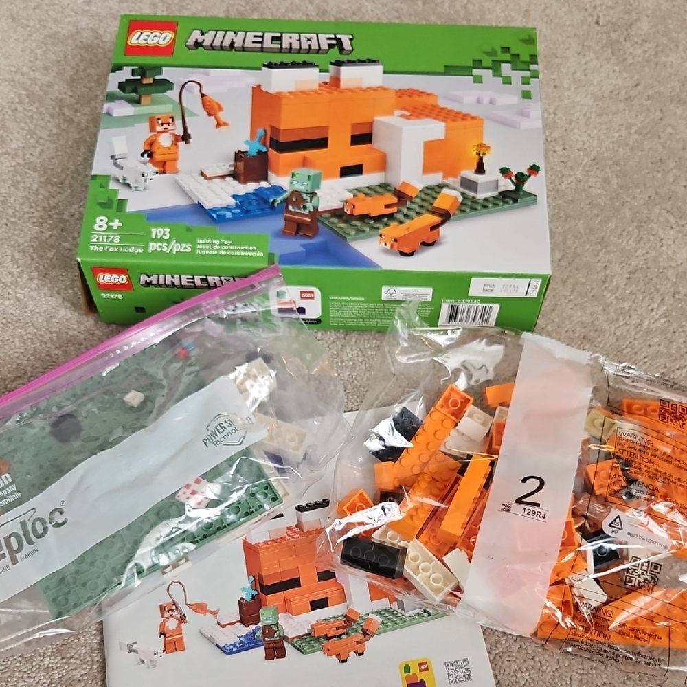 LEGO Minecraft Fox Lodge Set 21178